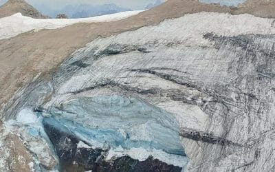 Marmolada, il crollo del ghiacciaio: 6 morti e 20 dispersi in una catastrofe climatica
