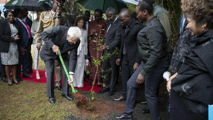 Mattarella a Nairobi sull’emergenza climatica: “Non si fugga dalla realtà, non c’è più tempo”