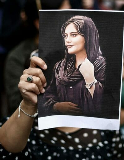 Mahsa Amini, per non dimenticare: le manifestazioni in tutta Italia