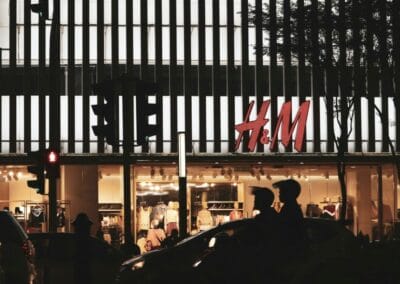Zara e H&M usano cotone legato a violenza e devastazione ambientale